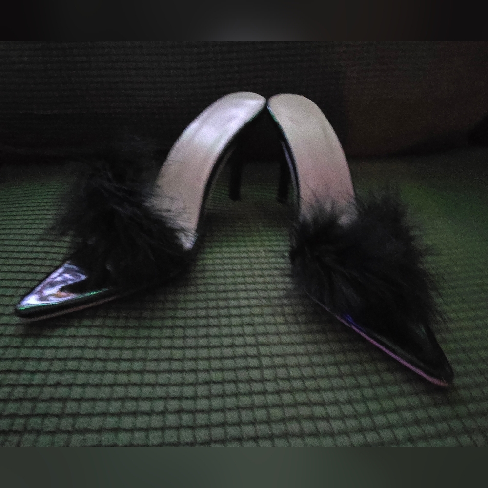 Elegant Black Feathered Women's Heels